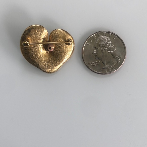 Golden Frog Brooch - Picture 5 of 5